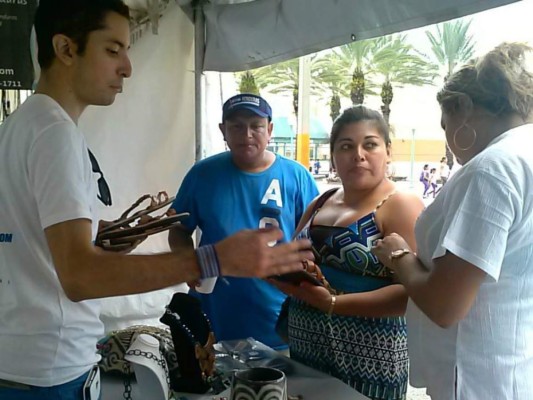 Artistas hondureños presentes en la Feria de la Hispanidad 2016 en Miami