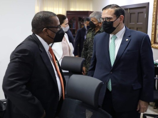 Brian A. Nichols: 'Estados Unidos no tiene preferencia sobre ningún candidato”