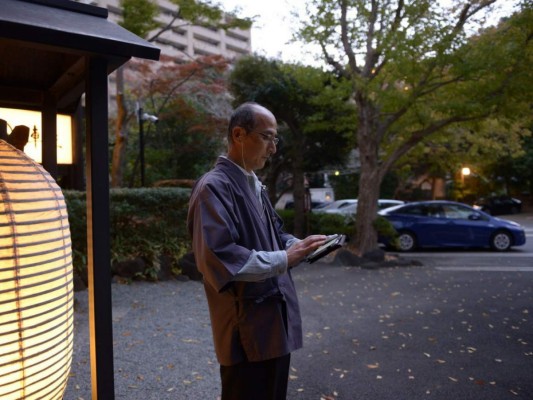 Une auberge japonaise réduit les heures de travail et double les ventes
