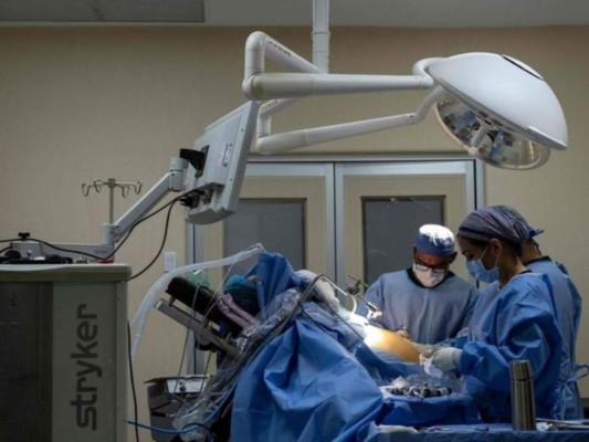 Estadounidenses hacen 'turismo' en el extranjero por salud barata