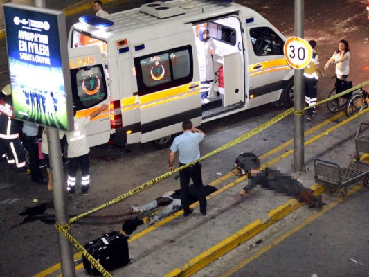 Turquía: Decenas de muertos por atentado en aeropuerto de Estambul &nbsp;&nbsp;&nbsp;