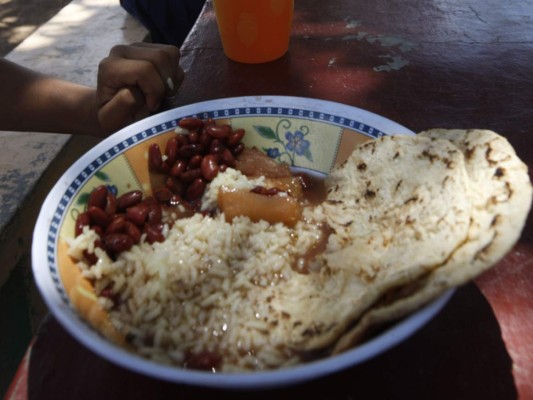 Choluteca: Por inconsistencias en liquidaciones dejan sin merienda a escolares