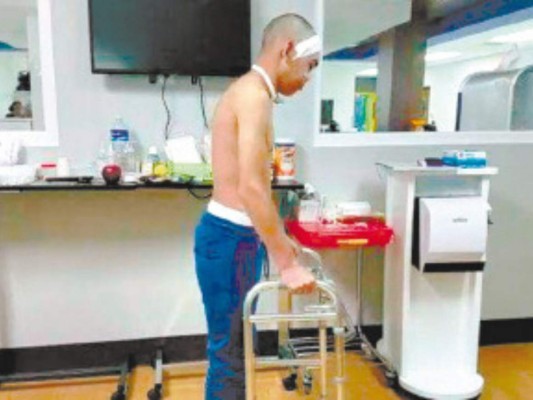 Wilson Berríos se recupera rápido, ya pudo ingerir alimentos