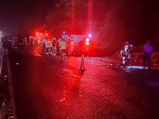 FOTOS: Así fue el fatal accidente que dejó tres hondureños muertos y 23 heridos en México