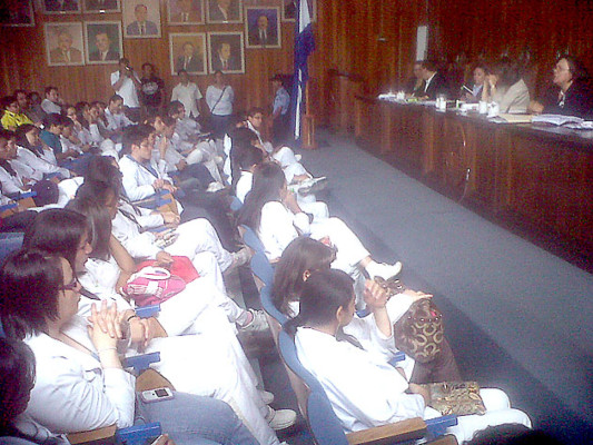 L.104 millones para becas no fueron incluidos en el presupuesto