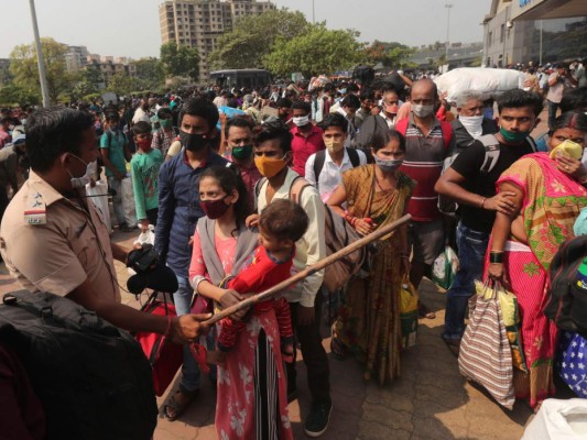 India suma 200,000 nuevos contagios, supera 14 millones de casos&nbsp;&nbsp;