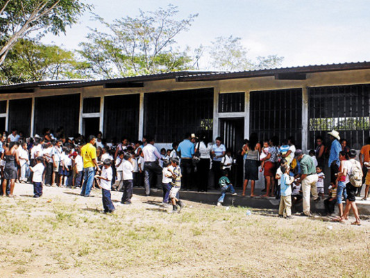 Alumnos de escuela de Choluteca recibirán clases en moderno edificio
