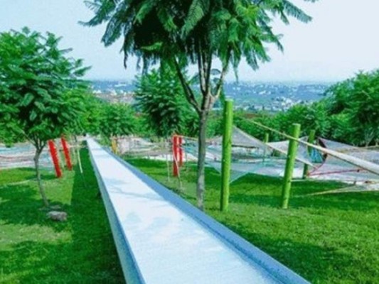 FOTOS: Así es el peligroso tobogán más grande del mundo en el que murieron dos personas