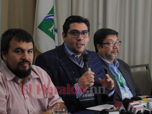 Peligra la nueva identidad debido a intereses políticos