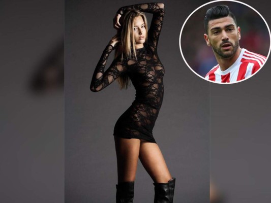 La belleza femenina se apodera de las canchas