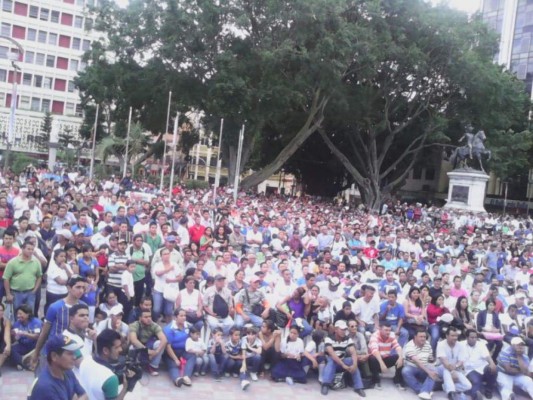 El Honduras-Ecuador paraliza Tegucigalpa