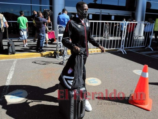 ¡Con la frente en alto! Así fue el regreso de Olimpia tras caer eliminado en Liga Concacaf (FOTOS)