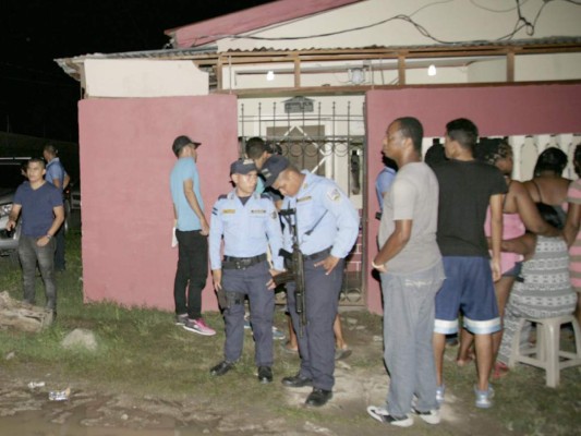 Masacre deja tres muertos en barbería en el norte de Honduras
