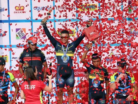 Once momentos de la IV Vuelta Ciclística