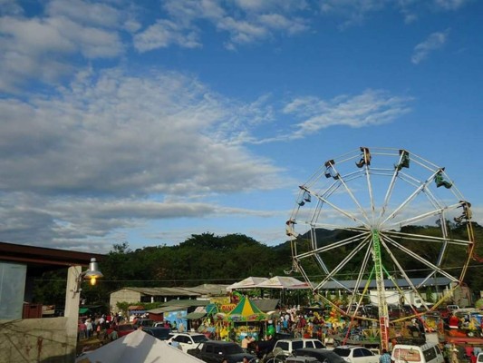 La aldea de Tapatoca celebra a lo grande su feria tradicional