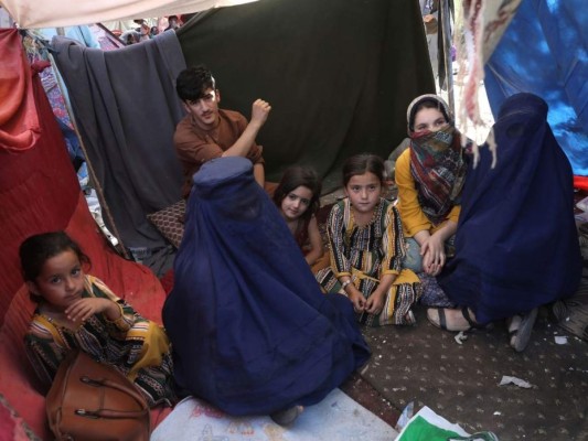 'Bacha Bazi', la tradición talibán de prostituir niños para poderosos de Afganistán