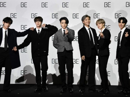 Este quinto álbum en coreano de la banda, de ocho canciones entre ellas 'Dynamite', se presenta como 'el más 'BTSesco' hasta la fecha', dijo la discográfica de BTS, Big Hit Entertainment. Foto: AFP