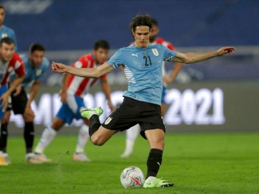 Uruguay supera a Paraguay y evita a Brasil en cuartos