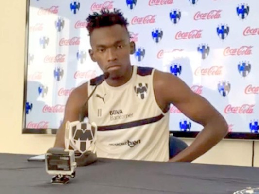 Elis recuerda su etapa de 'recogebalones en la época del Chupete Suazo'