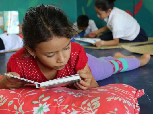 Proyecto 'educate.' impulsa bibliotecas comunitarias y becas estudiantiles