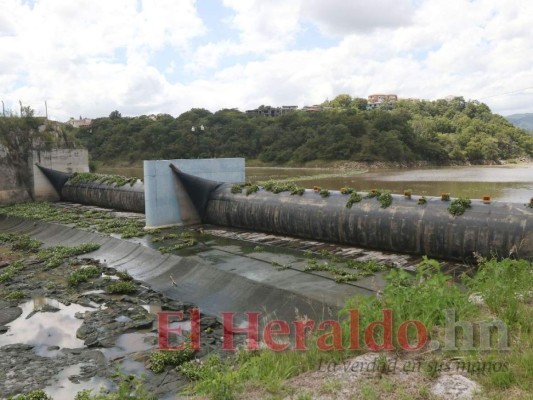 Noviembre: analizan continuar con la distribución de agua cada tres días en la capital