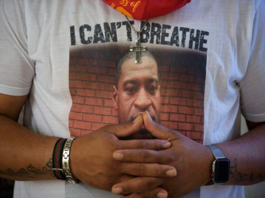 Familia de George Floyd acuerda recibir 27 millones de dólares por su muerte