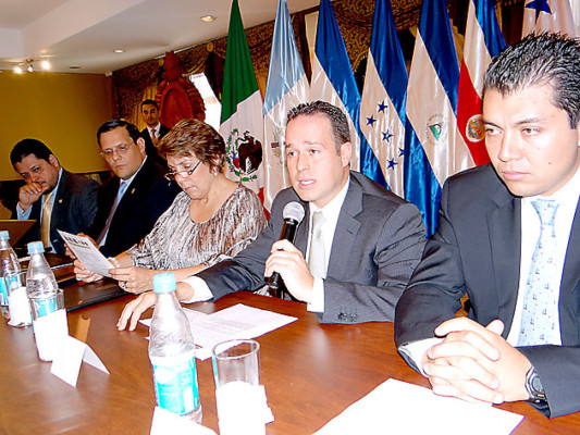 Honduras acoge foro para mitigación del impacto de desastres naturales