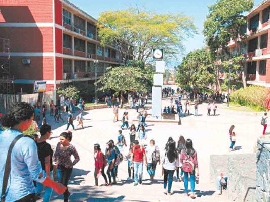 Reprueban cátedra de 90 docentes de la Universidad Nacional Autónoma de Honduras