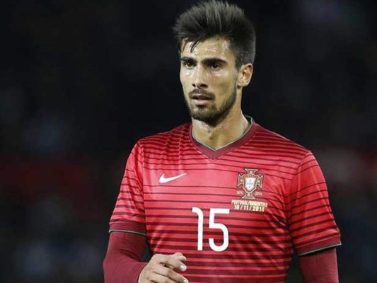 Barcelona anuncia fichaje del portugués André Gomes