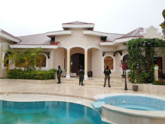 Los lujos que mostraba el extraditable hondureño Óscar Santos Tobar en TikTok