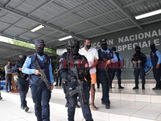 Con un fuerte resguardo policial: así fue la extradición de Michael Dixon Rivers