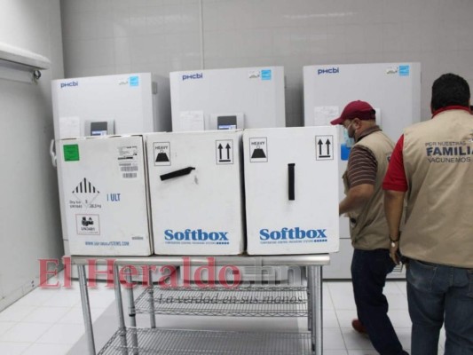 Así fue la llegada de 59,670 dosis de la vacuna Pfizer a Tegucigalpa