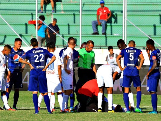 Según Héctor Castellanos el árbitro lo insultó: 'Moncada me dijo 'Tu madre chuco''