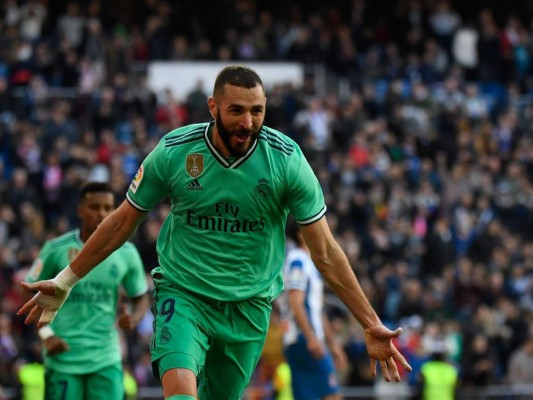 El Real Madrid domina ampliamente al Espanyol y es líder momentáneo