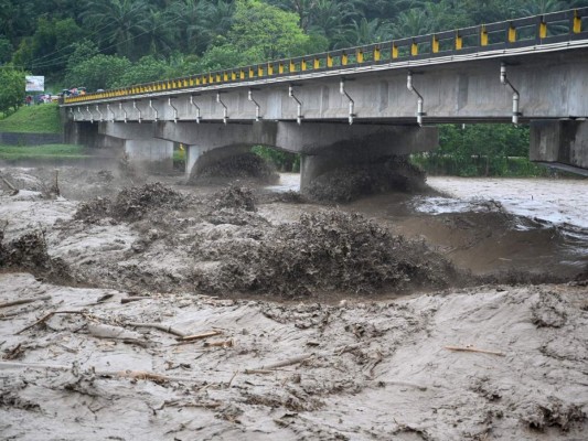 Alerta roja en toda Honduras por impacto de la tormenta Eta&nbsp;&nbsp;