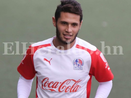 Alex López y su compleja vida en el equipo Al Khaleej de Arabia