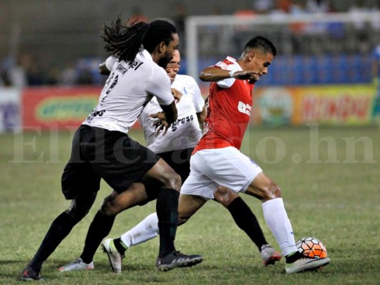 Wilmer Cruz la vuelve a hacer: el Honduras Progreso venció 2-1 al Olimpia en su debut