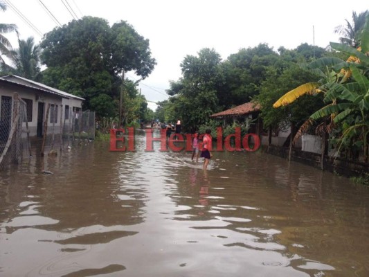 Choluteca: Al menos 40 viviendas inundadas en barrio Sinaí de Monjarás