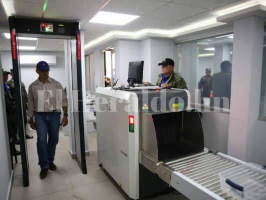 Reinauguran salón Ramón Rosa del Congreso Nacional de Honduras
