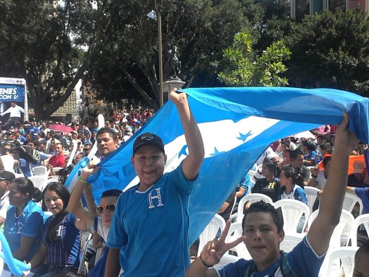 Hondureños apoyaron hasta el final a su Selección