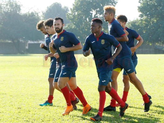 Con algunas novedades Carlos Restrepo trabaja la pretemporada con Real España