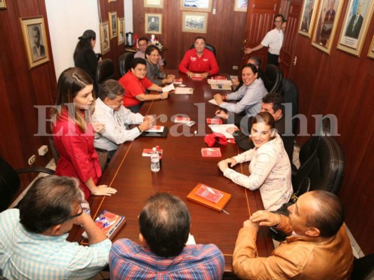 Luis Zelaya reitera que no quiere a Gabriela Núñez como diputada