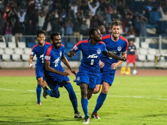 Roby Norales se estrena con gol en el derbi del sur de la India