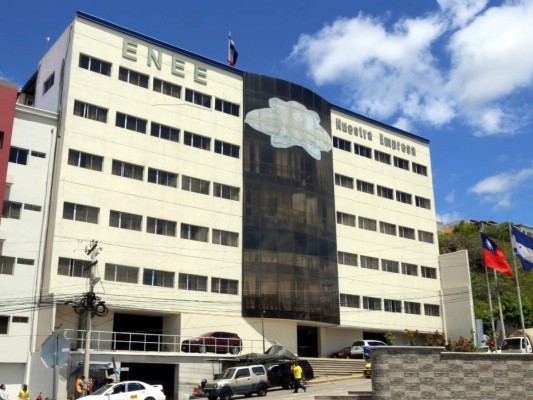 Los generadores se declaran en crisis por mora de ENEE