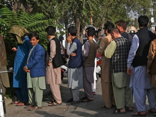 Preocupación: Francia detiene a un evacuado afgano ligado al Talibán