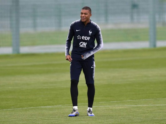 La defensa de lujo de Uruguay y su nueva obsesión: frenar a Mbappé