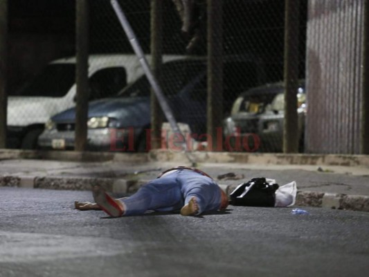 Hondureña muere tras lanzarse de bus rapidito que era asaltado en el barrio La Hoya