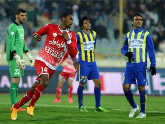 Futbolistas hondureños, perdidos de la élite, saltan a ligas emergentes