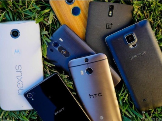 Estos son los cinco teléfonos inteligentes más vendidos de 2015 en el mundo