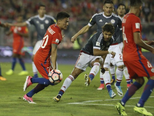 Paraguay goleó 3-0 a Chile